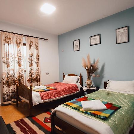 Bb Traditional Apartment ジロカストラ エクステリア 写真