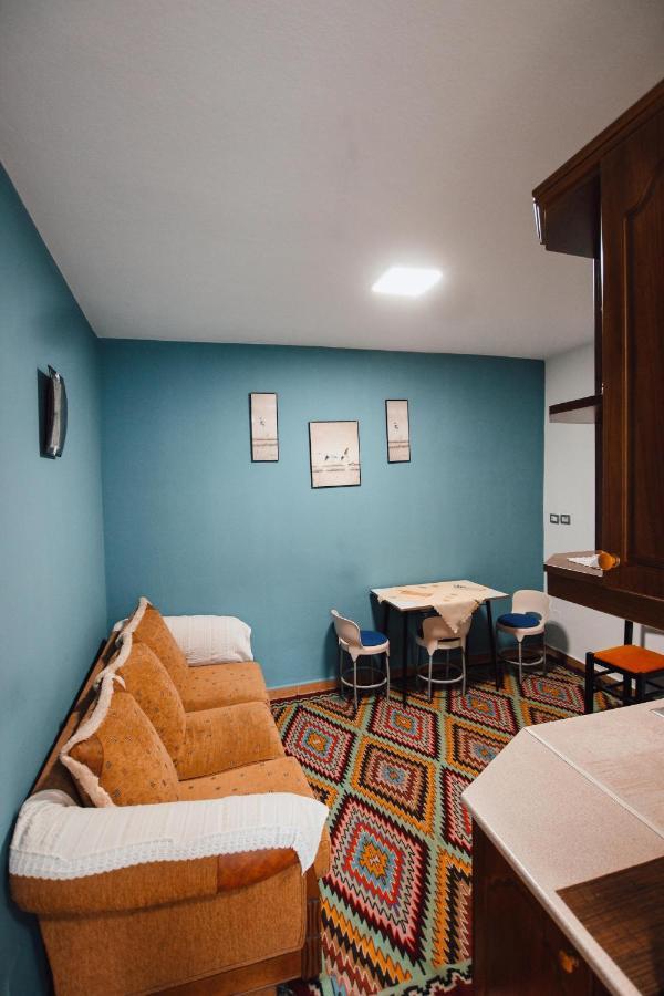 Bb Traditional Apartment ジロカストラ エクステリア 写真