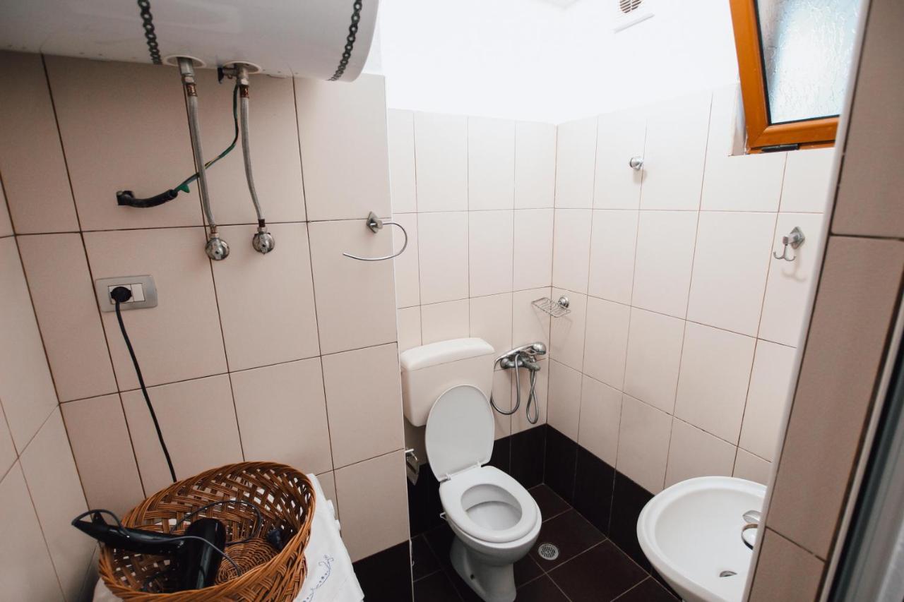 Bb Traditional Apartment ジロカストラ エクステリア 写真