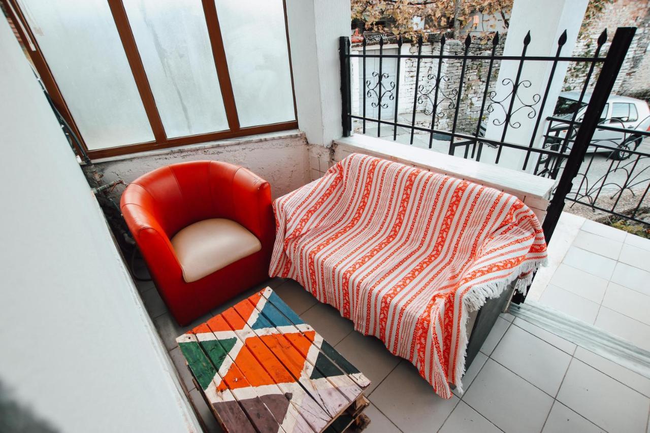 Bb Traditional Apartment ジロカストラ エクステリア 写真